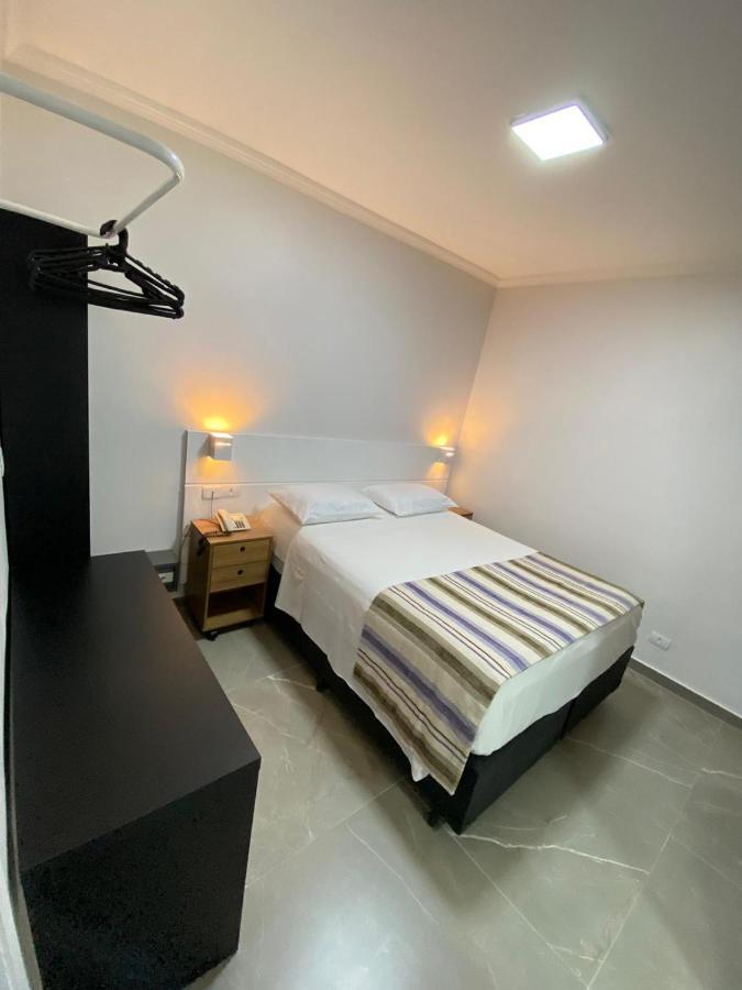 Flat - Acomoda Ate 4 Hospedes - Bairro Do Gonzaga - Santos Sp מראה חיצוני תמונה