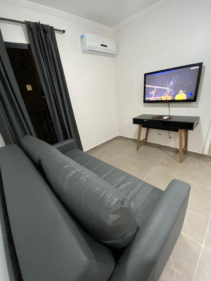 Flat - Acomoda Ate 4 Hospedes - Bairro Do Gonzaga - Santos Sp מראה חיצוני תמונה