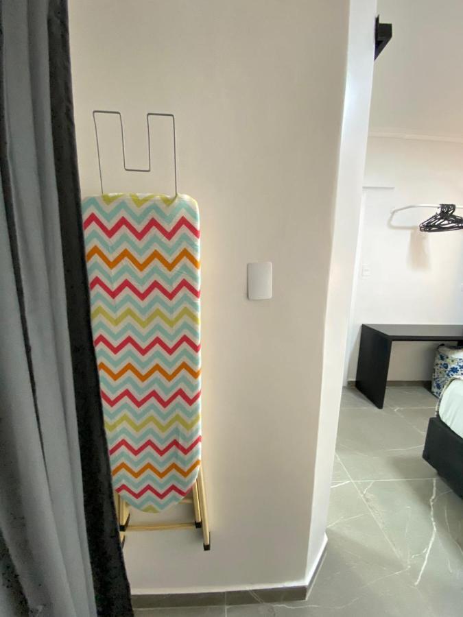 Flat - Acomoda Ate 4 Hospedes - Bairro Do Gonzaga - Santos Sp מראה חיצוני תמונה